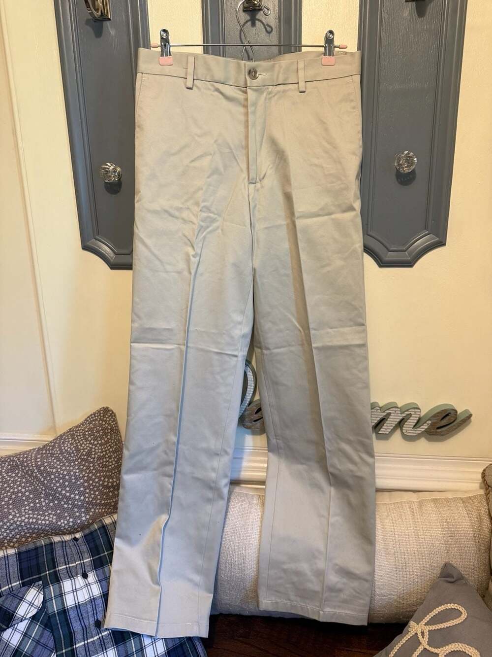 Dockers Straight Fit Pants Size 30 x 32 Khaki Cotton